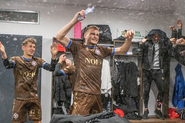 13人重磅罚单！足协：对广西陕西处罚扩大至全国.